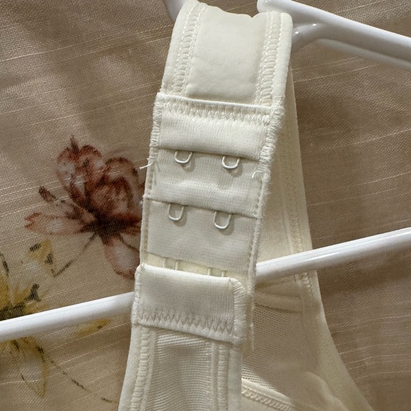 NWT DELIMIRA Wireless X-Shaped Back Posture Front Closure Ivory 38B - Picture 13 of 15